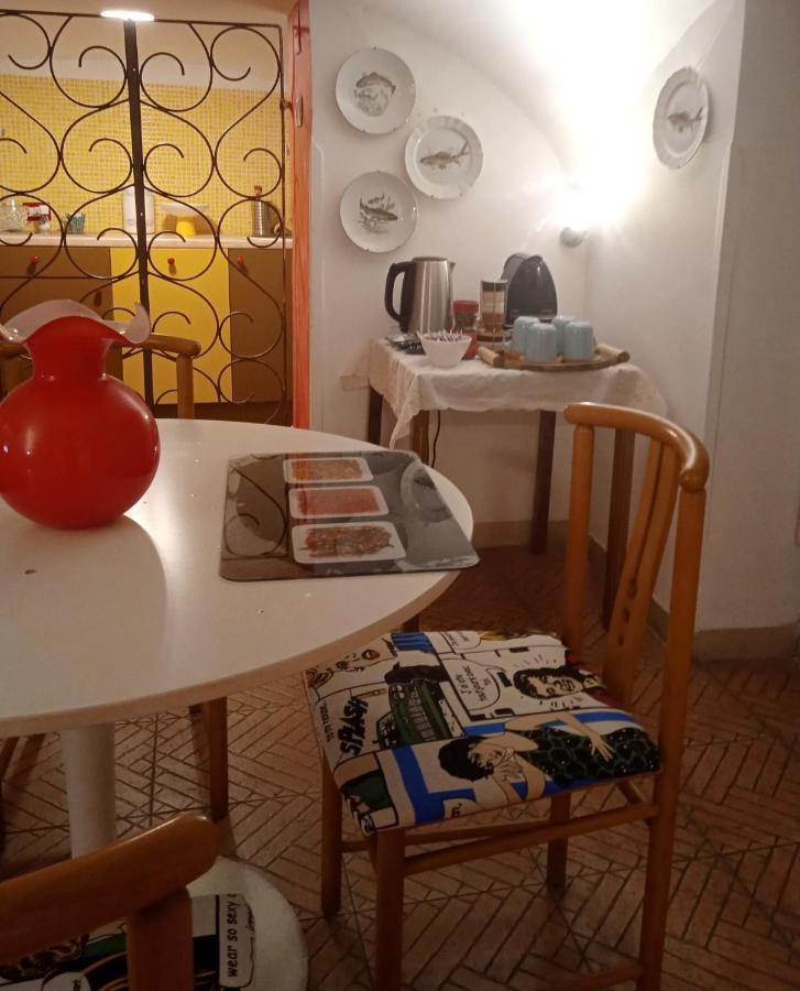 Capa E Coda Appartamento In Centro Storico Napels Buitenkant foto